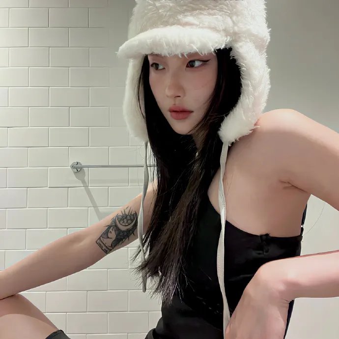 男孩与鹈鹕